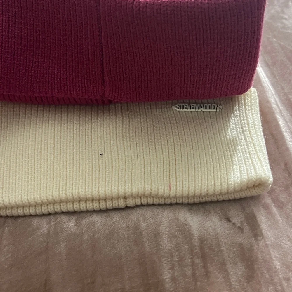 Steve Madden Winter Beanie Hat color Fuxcia and Beige (2 pieces)women new